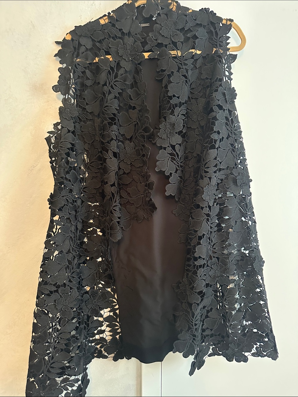 Elie Tahari Black Floral Lace Vest
